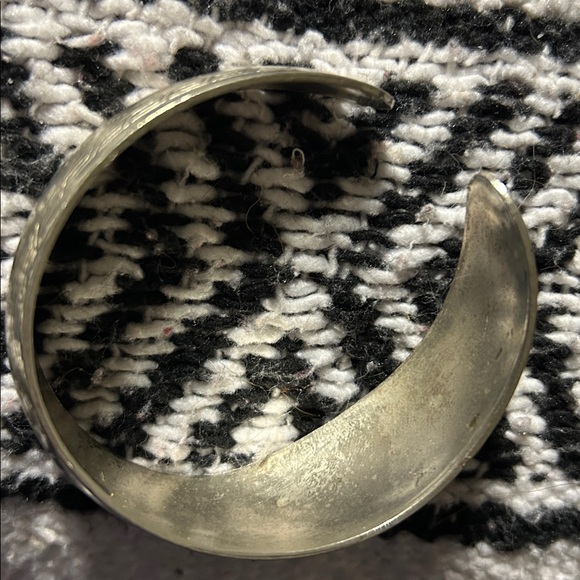 Temp Unavailable - Picture 3 of 7